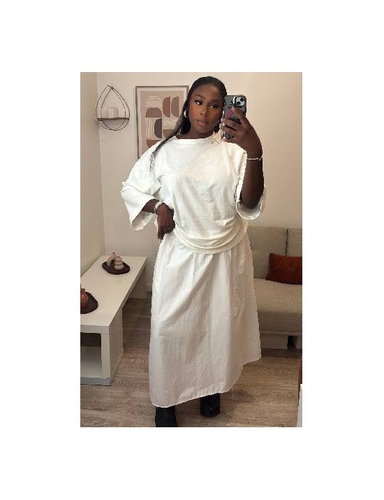 Ensemble t-shirt manches longues et jupe