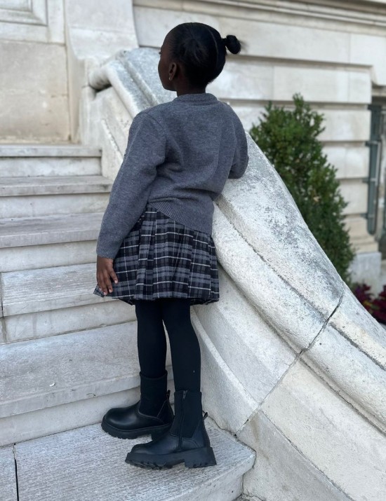 Ensemble gilet et jupe écossaise