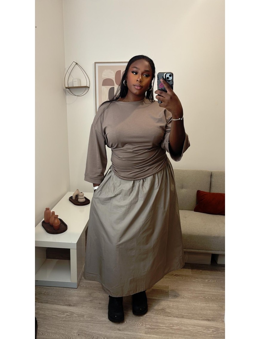 Ensemble t-shirt manches longues et jupe