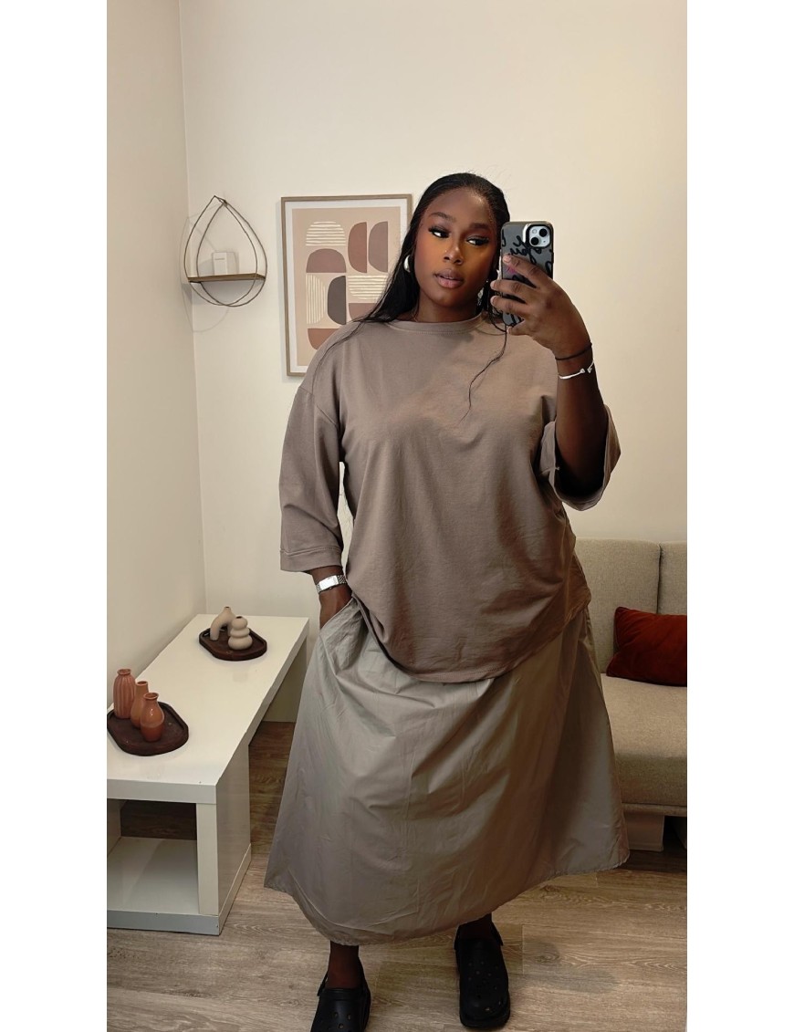 Ensemble t-shirt manches longues et jupe