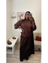 Ensemble t-shirt manches longues et jupe