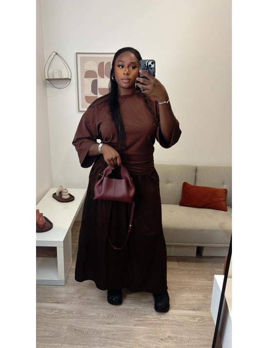 Ensemble t-shirt manches longues et jupe