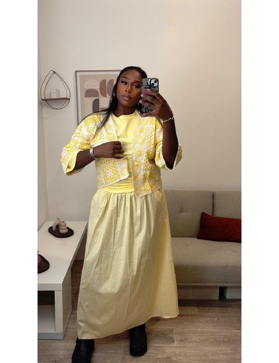 Ensemble t-shirt manches longues et jupe